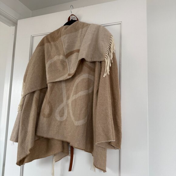 Loewe Cape Blanket Shawl Fringe In Neutral Cashmere Wool With Belt Sz 36 - Picture 10 of 12